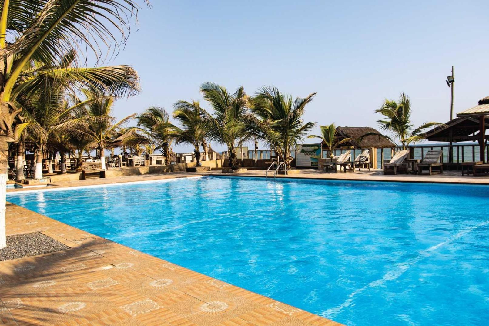 Ocean Green Beach Resort Prampram Buitenkant foto