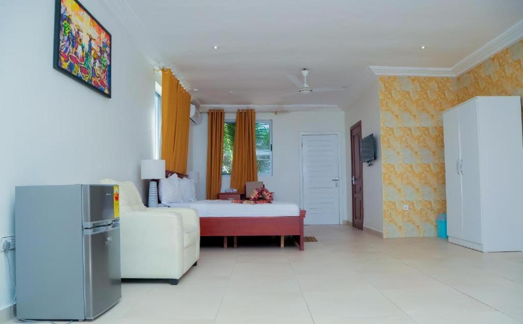 Ocean Green Beach Resort Prampram Buitenkant foto